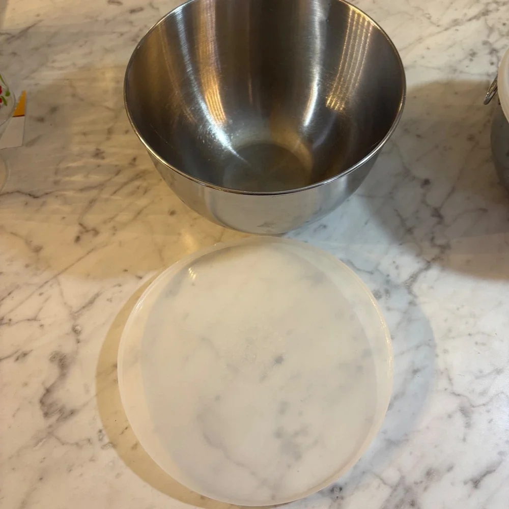 Revere Ware Stainless Steel Nesting Mixing Bowls with Lids Set of 3 Silver Ring